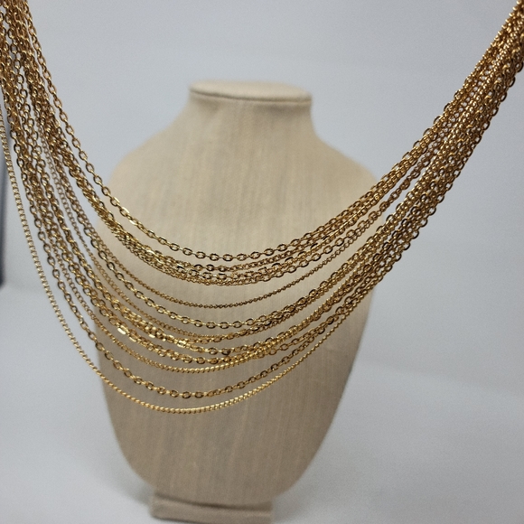 Crown Trifari Gold chain Necklace - Picture 5 of 5